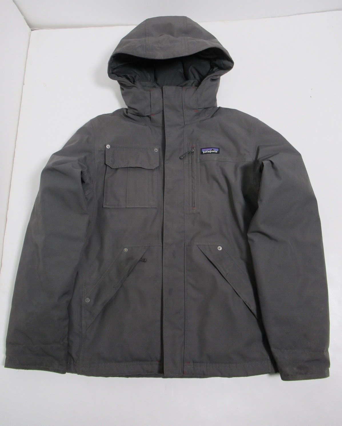 Patagonia Men's Wanaka Down Jacket Forge Grey W/Classic Red Patagonia Men's Wanaka Down Jacket Forge Grey W/Classic Red