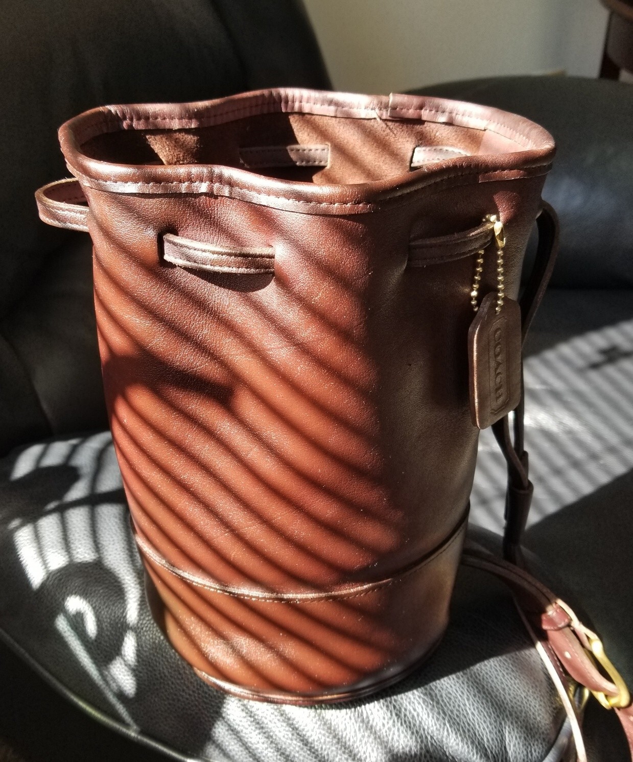 COACH コーチ COACH VINTAGE DRAWSTRING RED LEATHER BIXBY SLINGBACK BUCKET