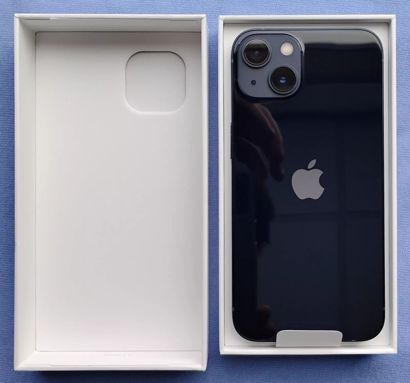 Open Box - Apple iPhone 13 - Midnight 128GB -