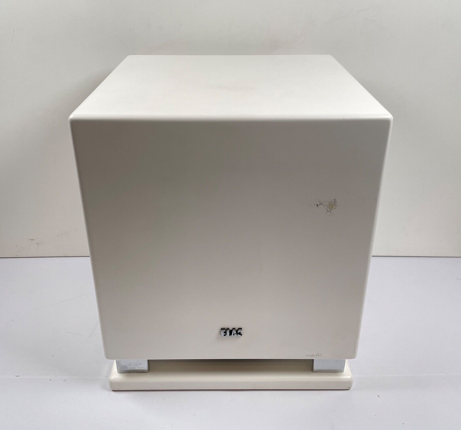 ELAC SUB2030 10 ELAC SUB2030 10
