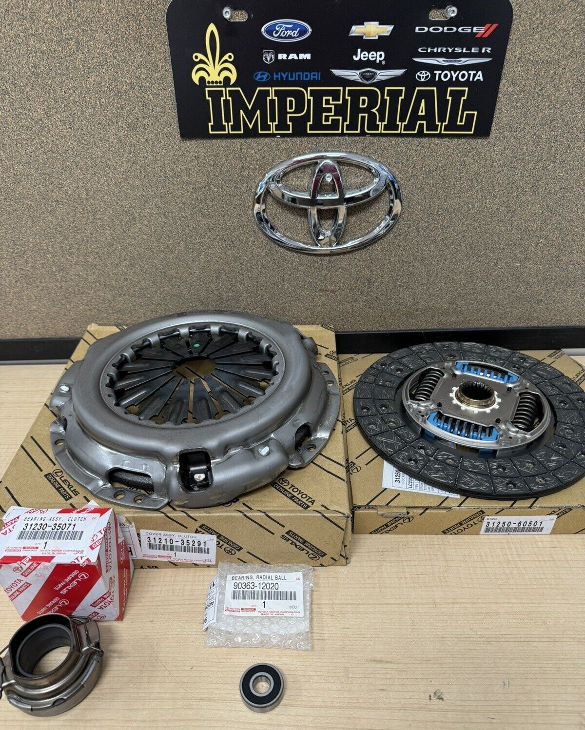 のん Clutch Disc Assy 31250-32041 Toyota Corona ST162 ST170 ST171