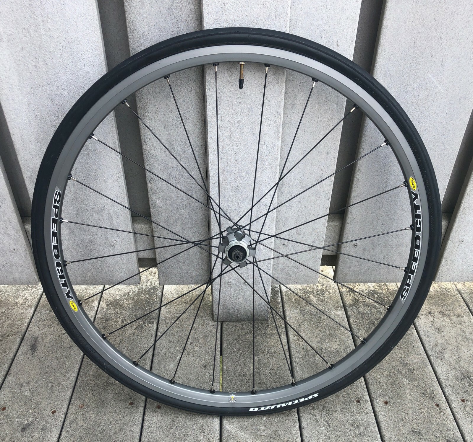 MAVIC SPEED CITY WHEELSET CENTERLOCK SPECIALIZED ROUBAIX 700 MAVIC SPEED CITY WHEELSET CENTERLOCK SPECIALIZED ROUBAIX 700