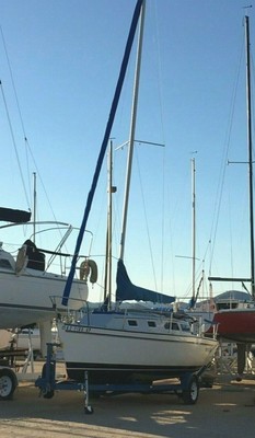 1995 Santana 2023C sailboat, trailer, motor. in excellent condition, fresh water
