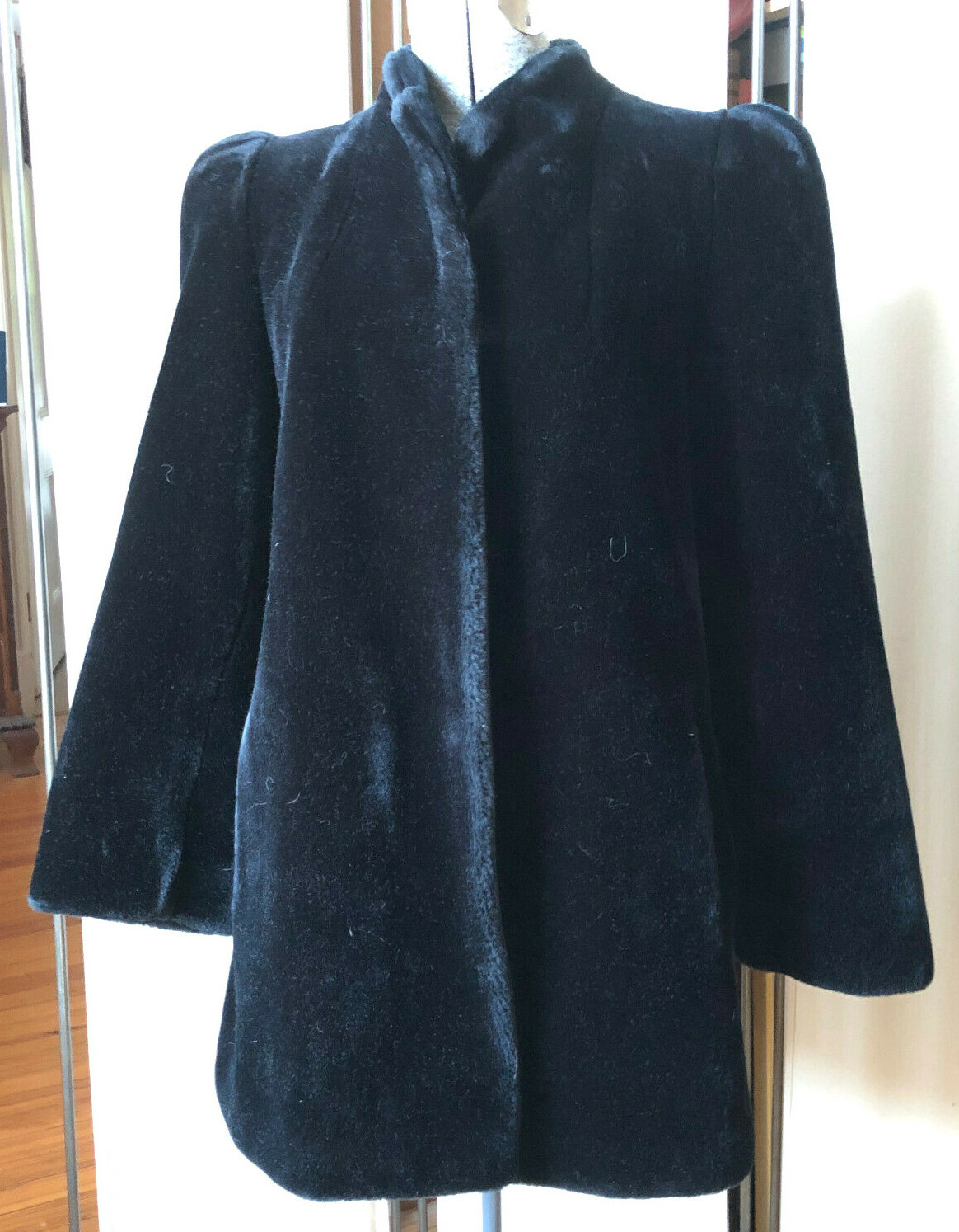 Vintage Womens Sasson NY Paris Size 8 Black Jacket Faux Fur