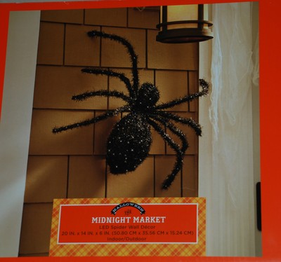 LED WALL CREEPY SCARY TINSEL SPIDER INDOODR/OUTDOOR HALLOWEEN YARD DECORATION