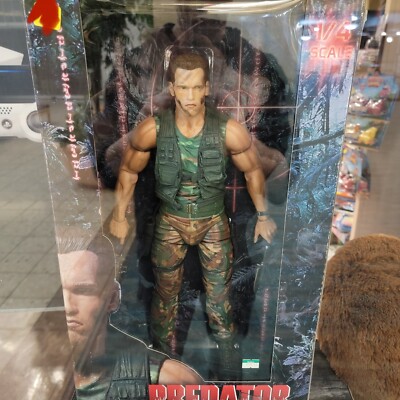 NECA プレデター 1/4シリーズ　ダッチ NECA Predator Jungle Predator 1/4 Action Figure (with LED