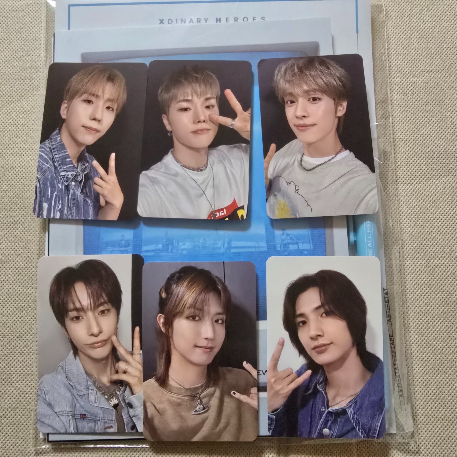 エクディズ　page b xdinary heroes Xdinary Heroes JYP ENT CONCERT CLOSED b ETA : V6.4 MD DIARY