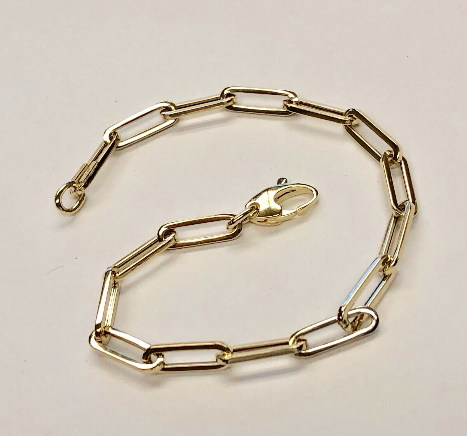 Pre-owned R C I 10kt Yellow Gold Lite Paperclip Link Chain Bracelet 7.5 Inch 1.7 Grams 4.2mm In No Stone