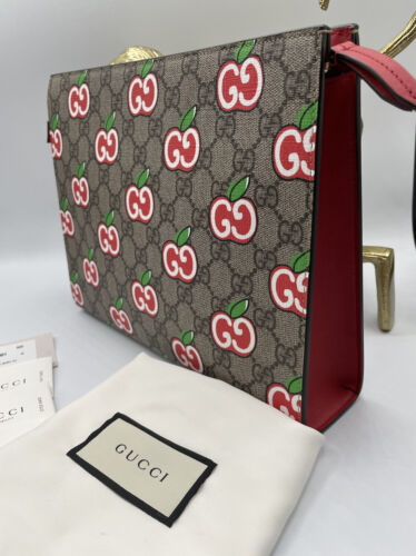 NWT Authentic Gucci GG Supreme Apples Pouch, Clutch, Bag NWT Authentic Gucci GG Supreme Apples Pouch, Clutch, Bag