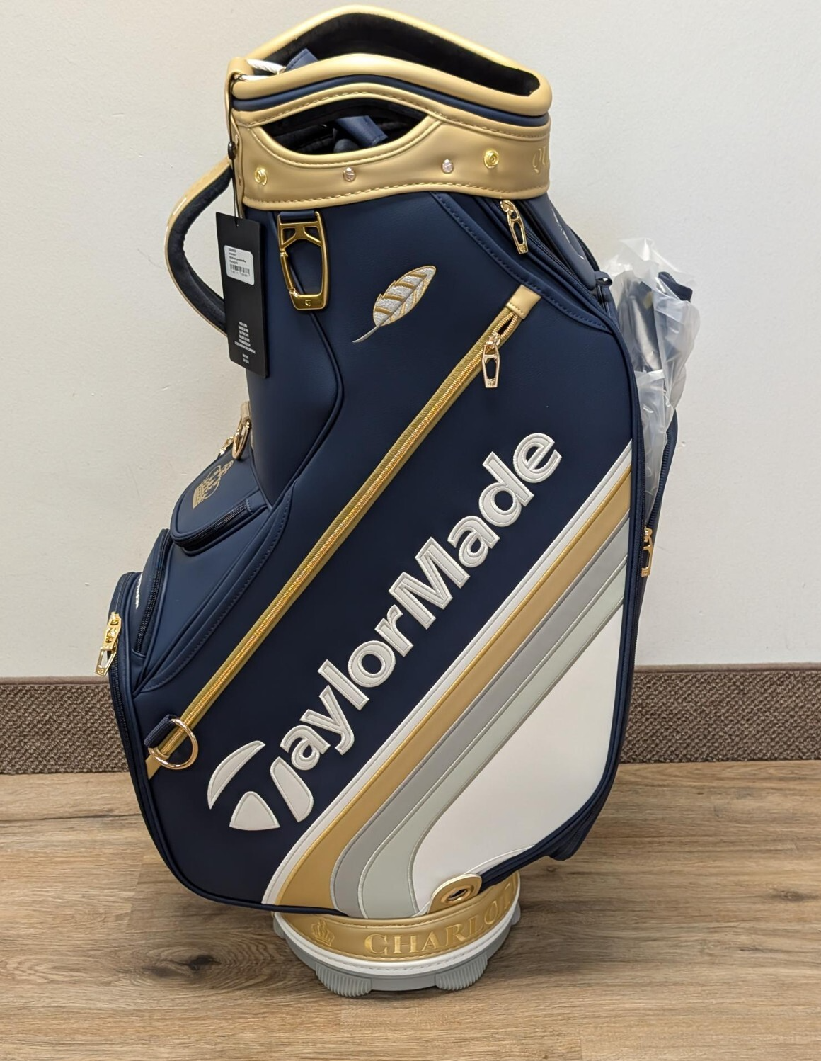 Amazon.com : Men's TaylorMade Players Staff Bag - Hard