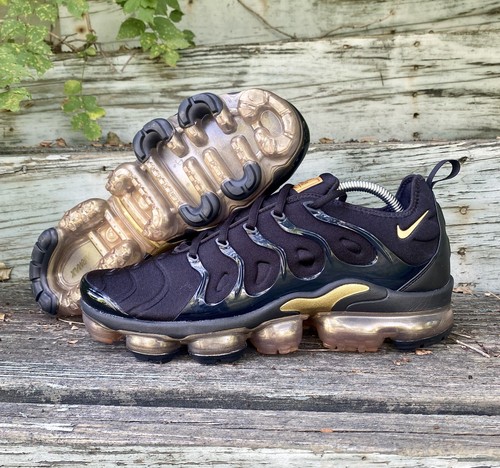 U*T様 Nike Air Vapormax Plus ブラック NIKE AIR VAPORMAX PLUS AIR MAX PLUS BLACK-METALLIC GOLD SZ 9