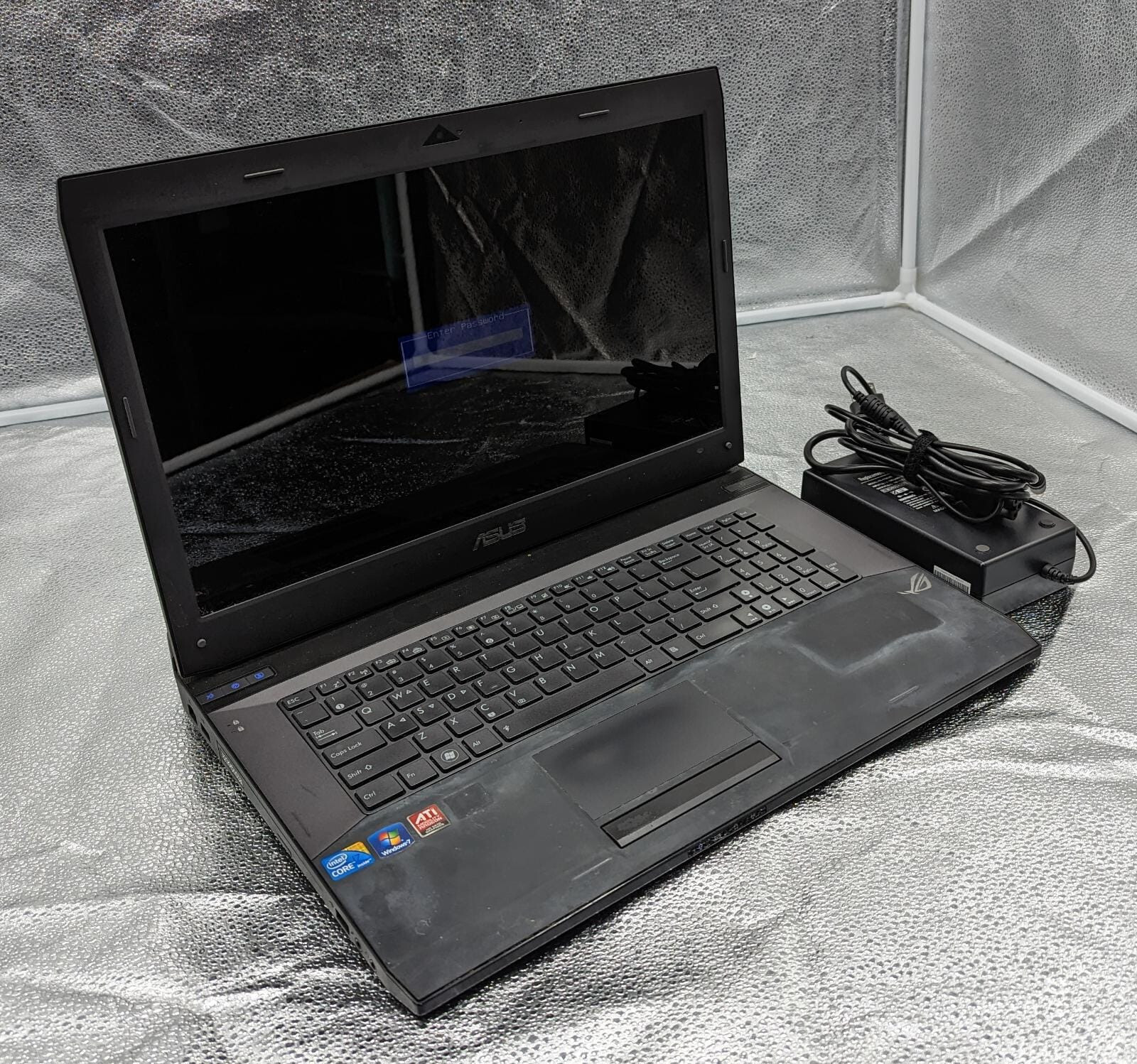 391 ASUS Corei7 17.3インチ　メモリ8GBSSD256GB Amazon.com: New Asus 17.3 VivoBook Full HD(1920 x1080