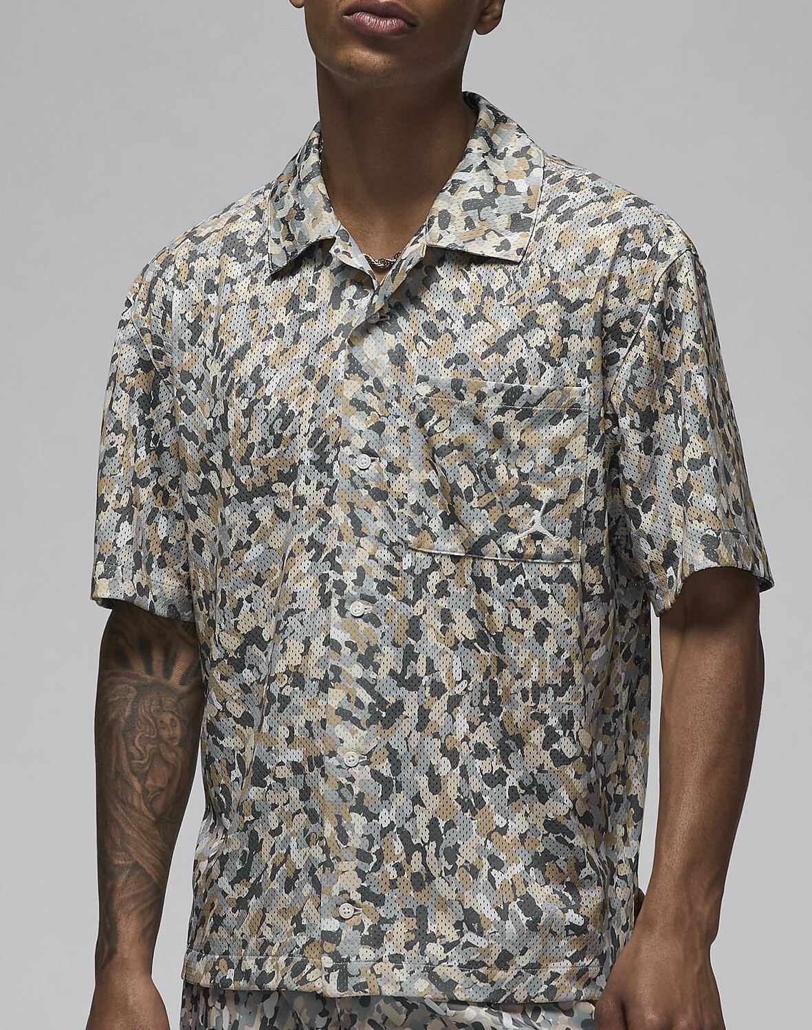 【NIKE】Jordan Essentials Men's Poolside Top Jordan Essential Poolside AOP Top | Foot Locker