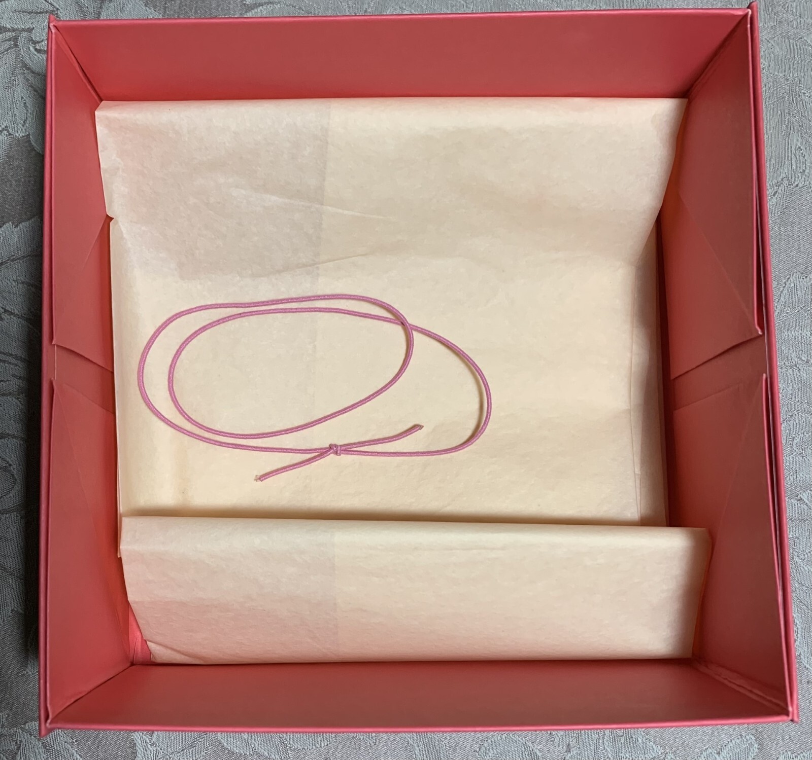 L'Occitane 1 Empty gift box wrapping kit -Different designs to choose from *NEW*