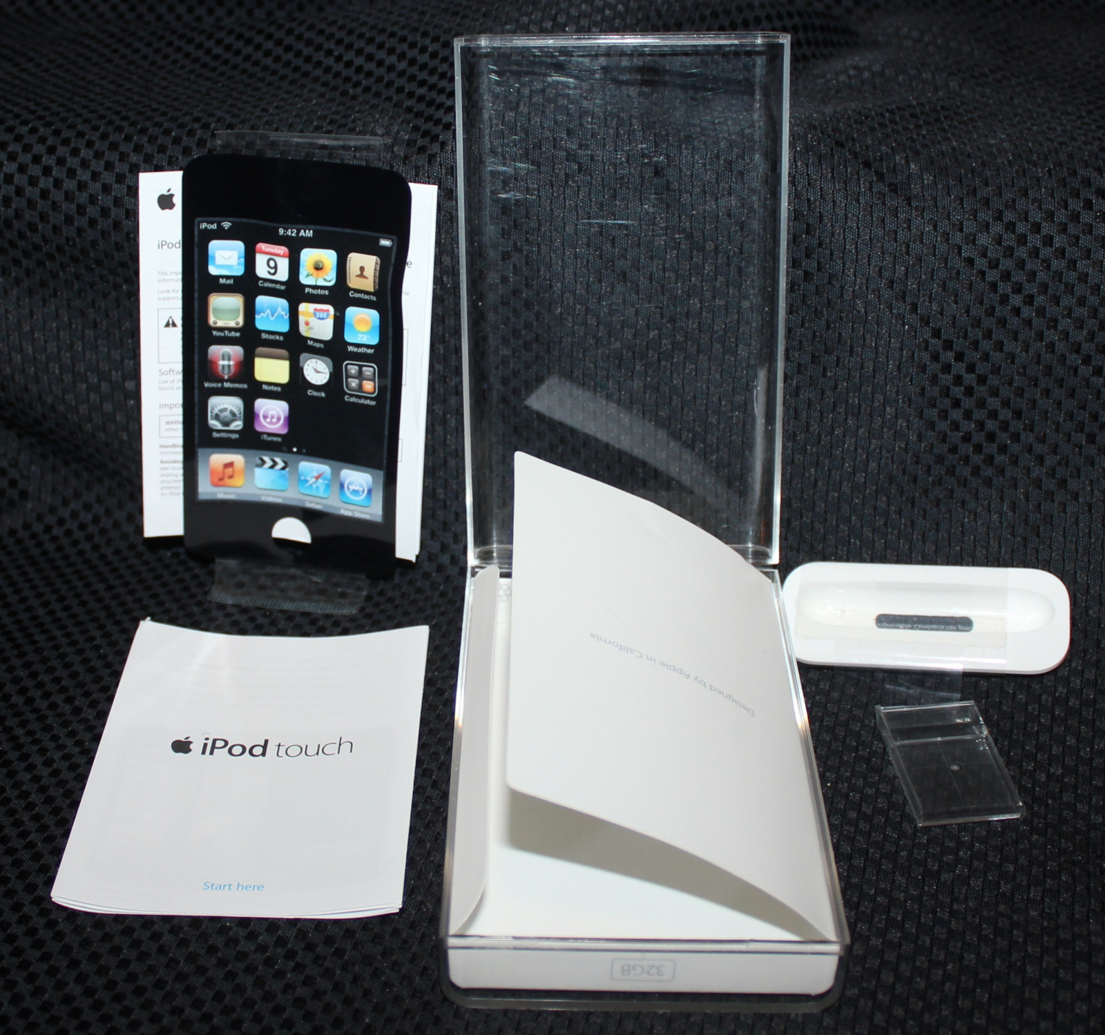 Apple iPod Touch 2009 Plastic BOX CASE ONLY Manual 32GB NO iPod CASE ONLY A1318