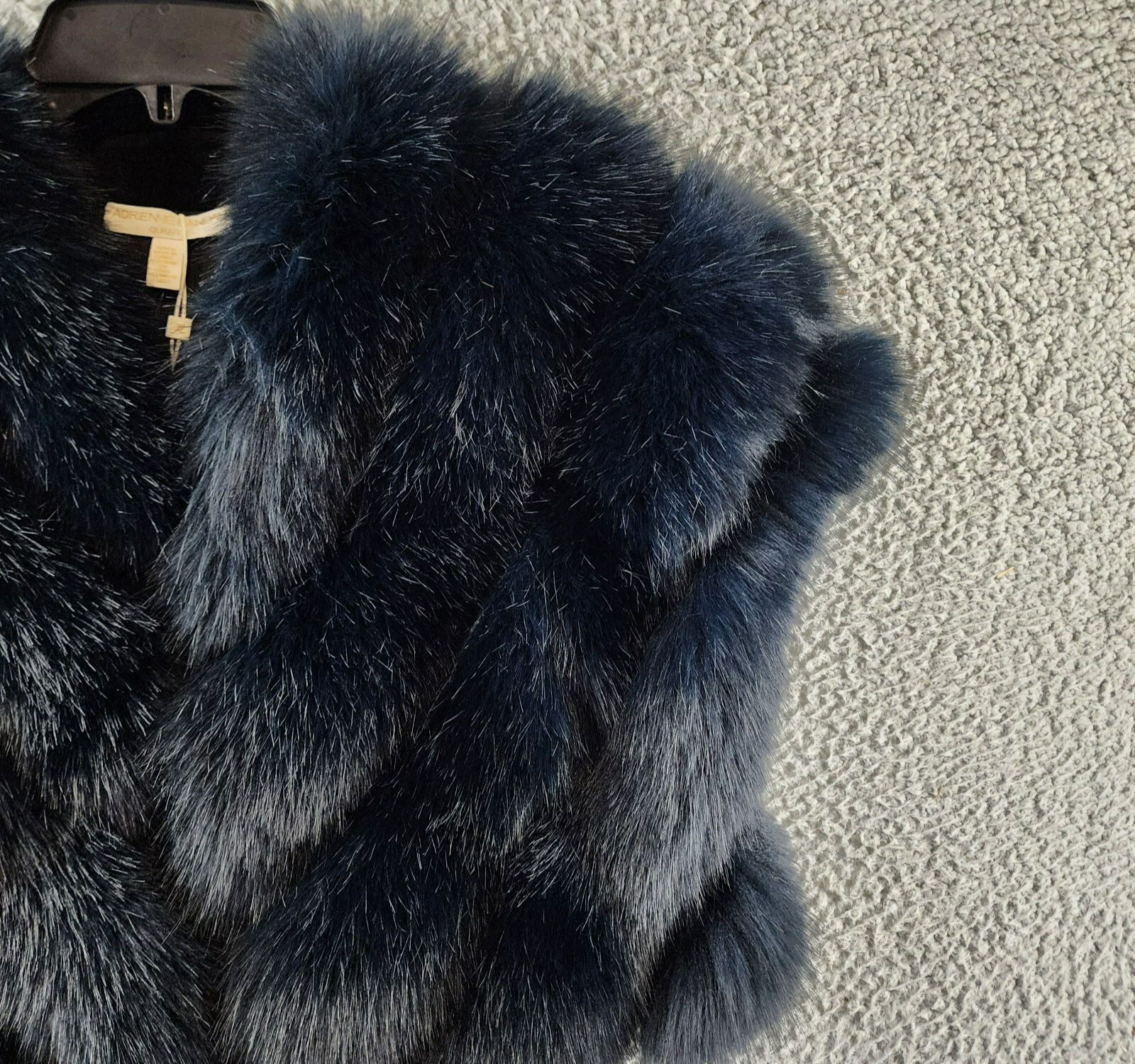 Adrienne Landau Faux Fur Shawl Women's S Navy V-Neck Short Sleeve Hook & Eye - Picture 4 of 15