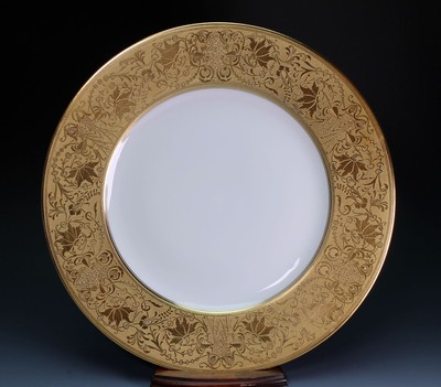 Hutschenreuther Heavy Gold Encrusted 10 34 Hutschenreuther Heavy Gold Encrusted 10 34