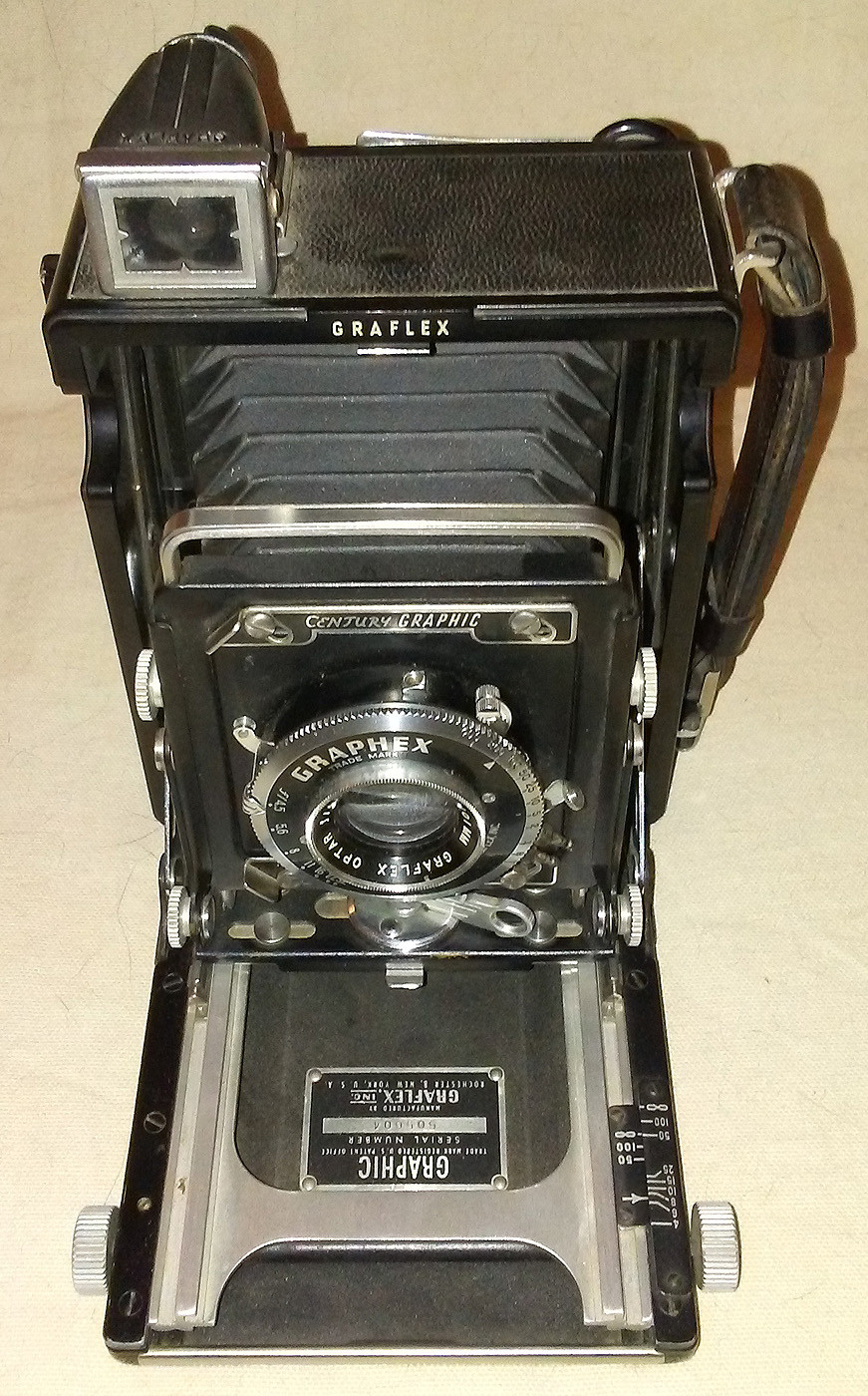 Folmer Graflex Century Graphic 2-1/4 x 3-1/4 - With Seven (7) Cut Film Holders!