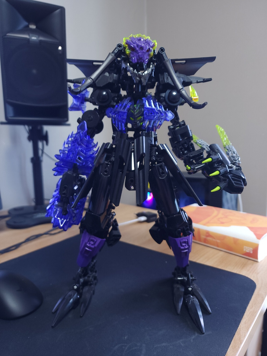 Купить LEGO BIONICLE MOC: Обновление Quake Beast, цена 50 690 руб —  (375128096886), США