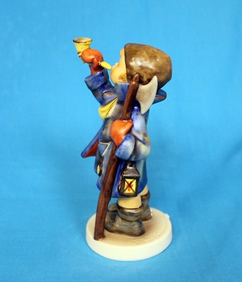 Hummel Figurine 15/0 ln box Hear Ye, Hear Ye