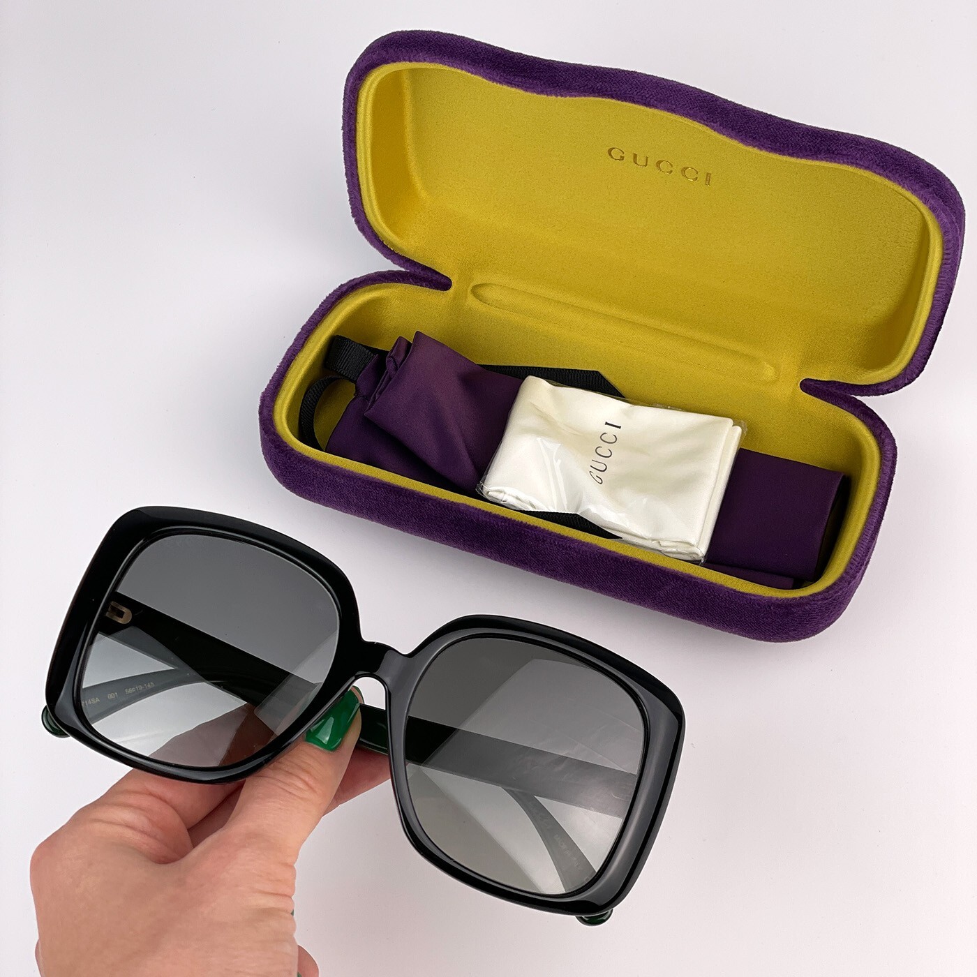 Pre-owned Gucci Gg0714sa 001 Black Green Grey Grad Oversized Square Women Sunglasses In Gray