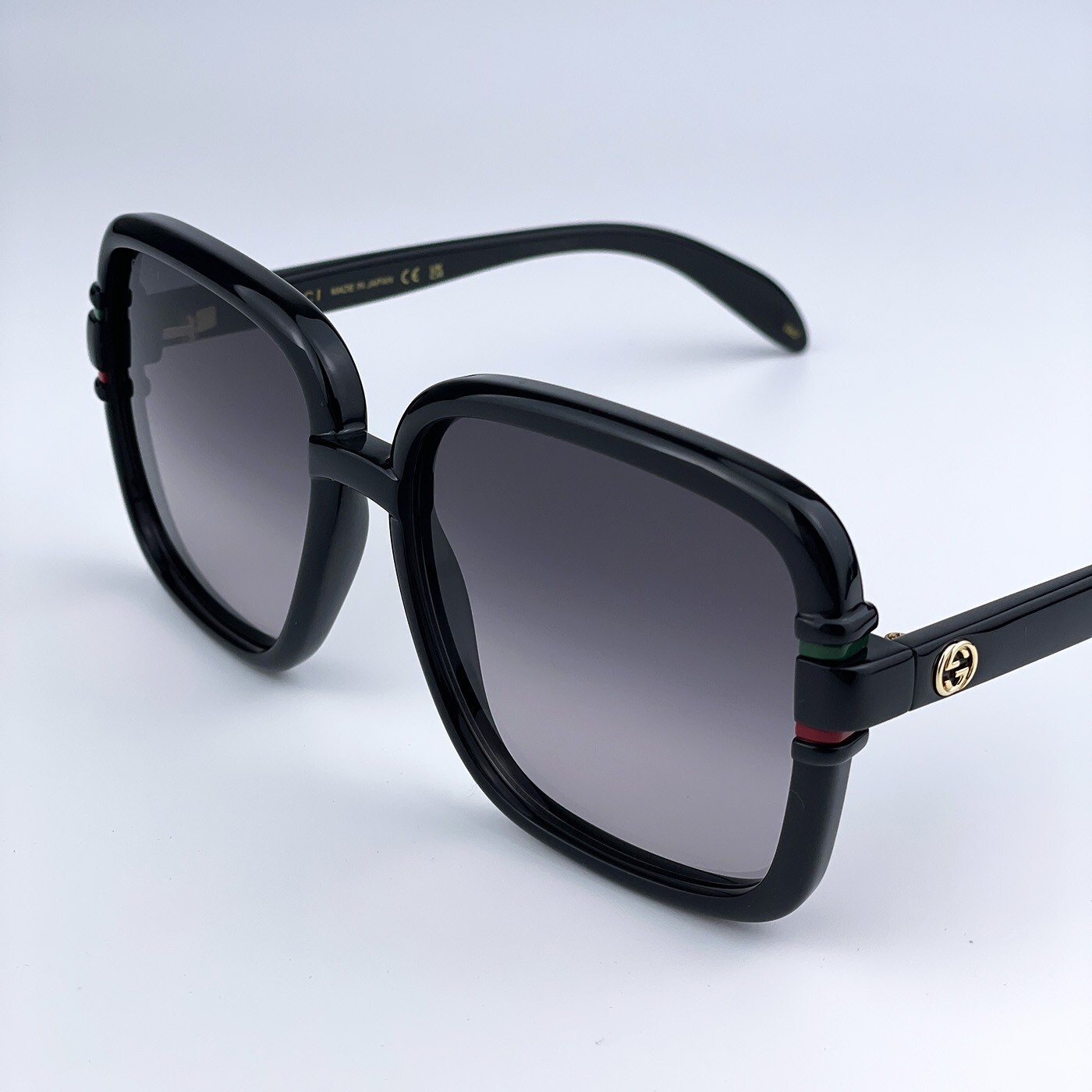 Pre-owned Gucci Gg1066s 001 Black Gray Gradient Butterfly Women Sunglasses