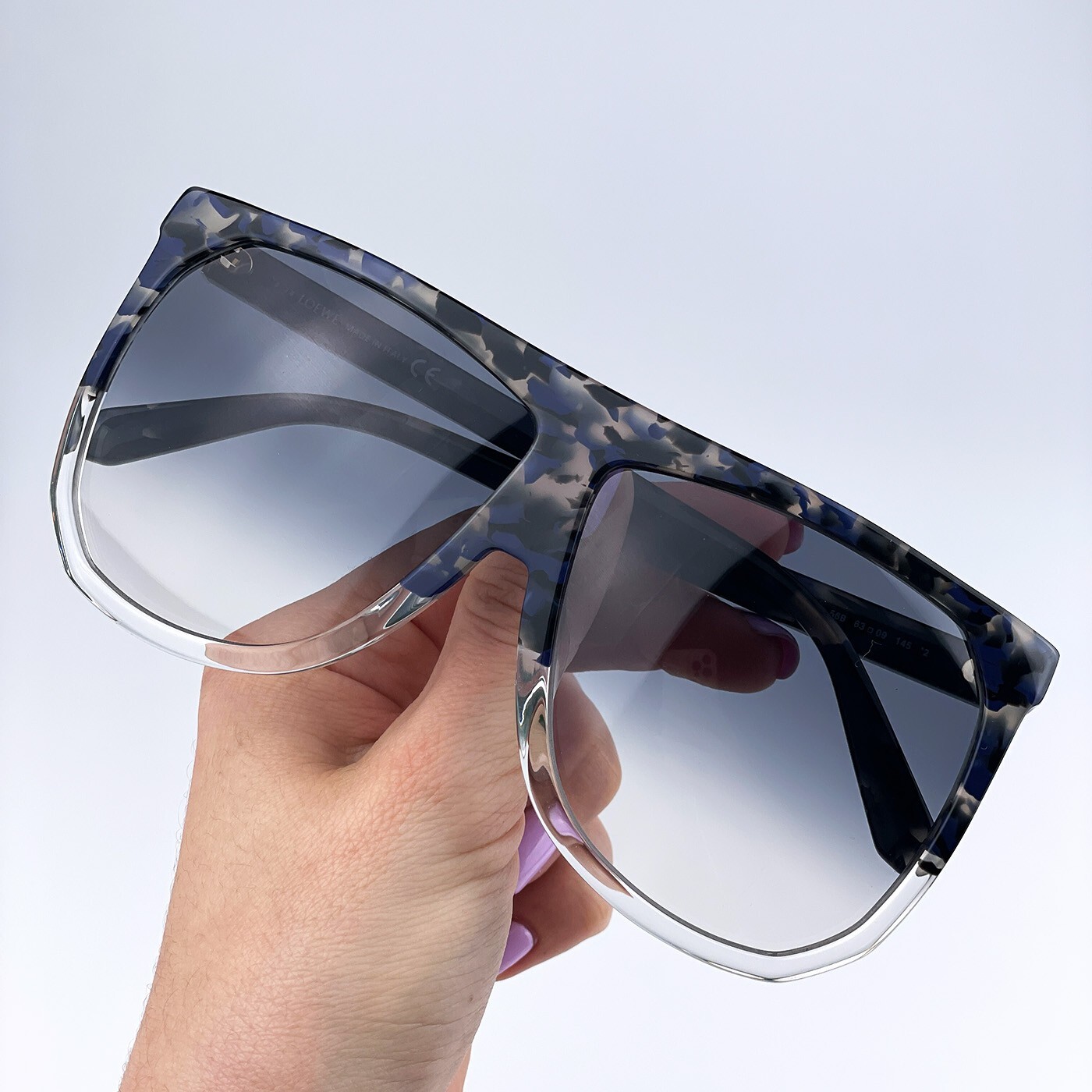 Pre-owned Loewe Lw40001f Filipa 56b Shiny Havana Gradient Smoke Shield Sunglasses In Gray