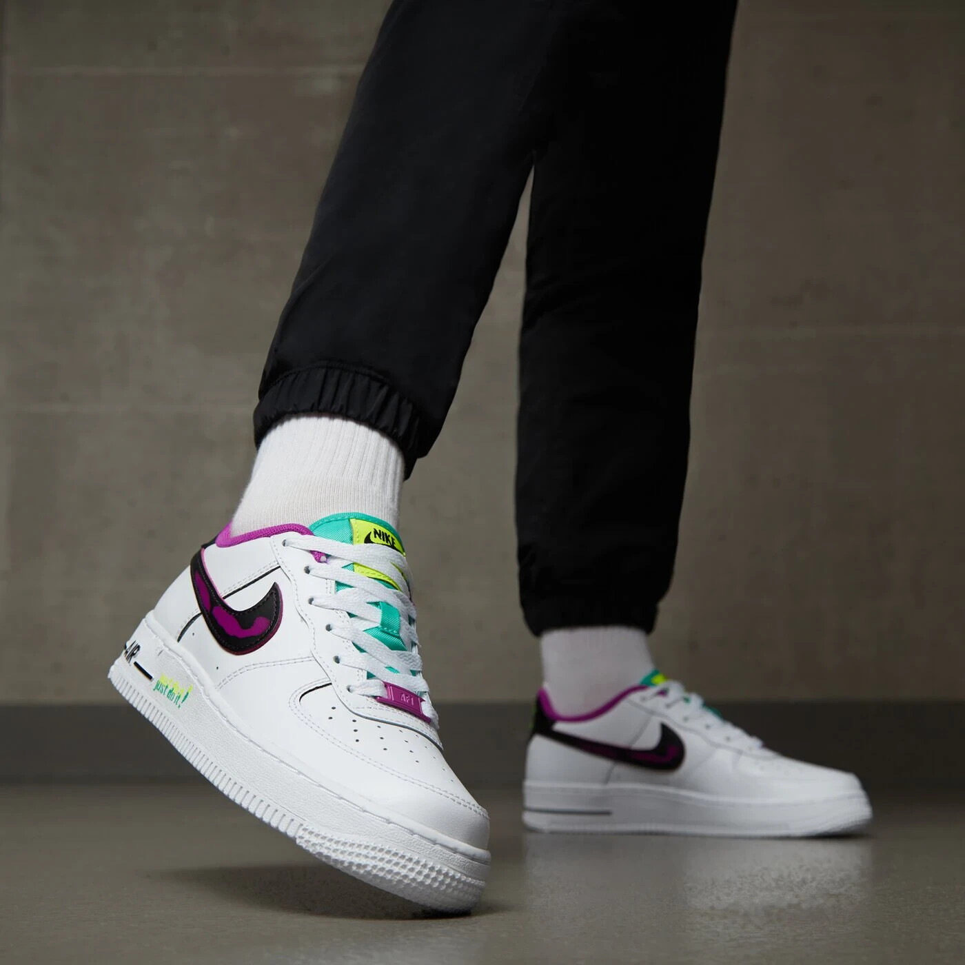 Nike Air Force 1 LV8 (GS) DX3933 100 White/Black-Vivid Nike Air Force 1 LV8 (GS) DX3933 100 White/Black-Vivid