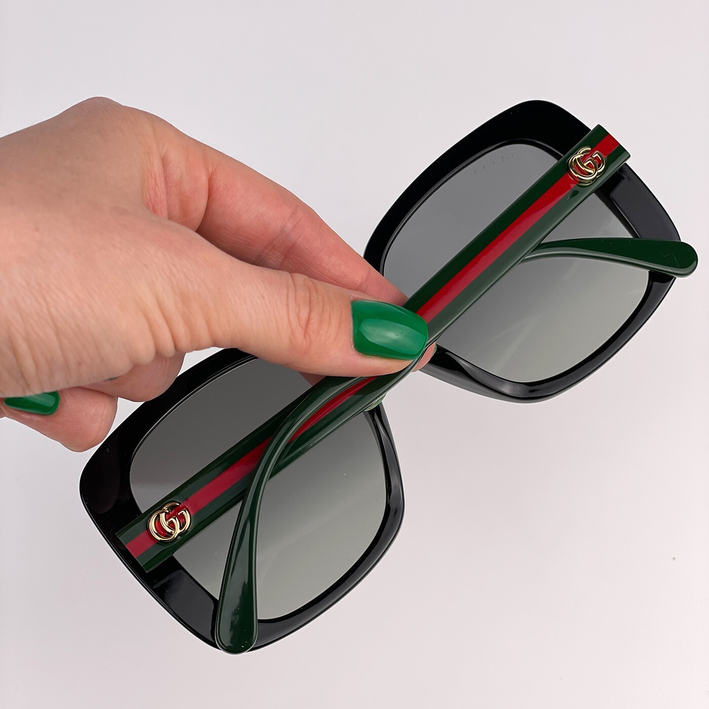 Pre-owned Gucci Gg0714sa 001 Black Green Grey Grad Oversized Square Women Sunglasses In Gray