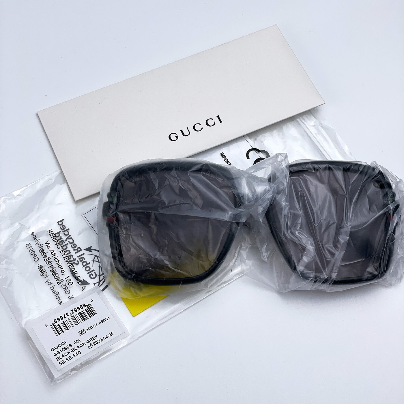 Pre-owned Gucci Gg1066s 001 Black Gray Gradient Butterfly Women Sunglasses
