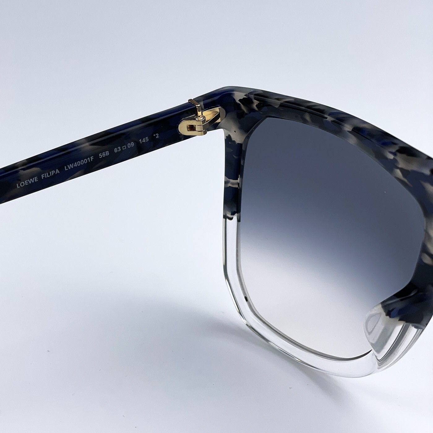 Pre-owned Loewe Lw40001f Filipa 56b Shiny Havana Gradient Smoke Shield Sunglasses In Gray