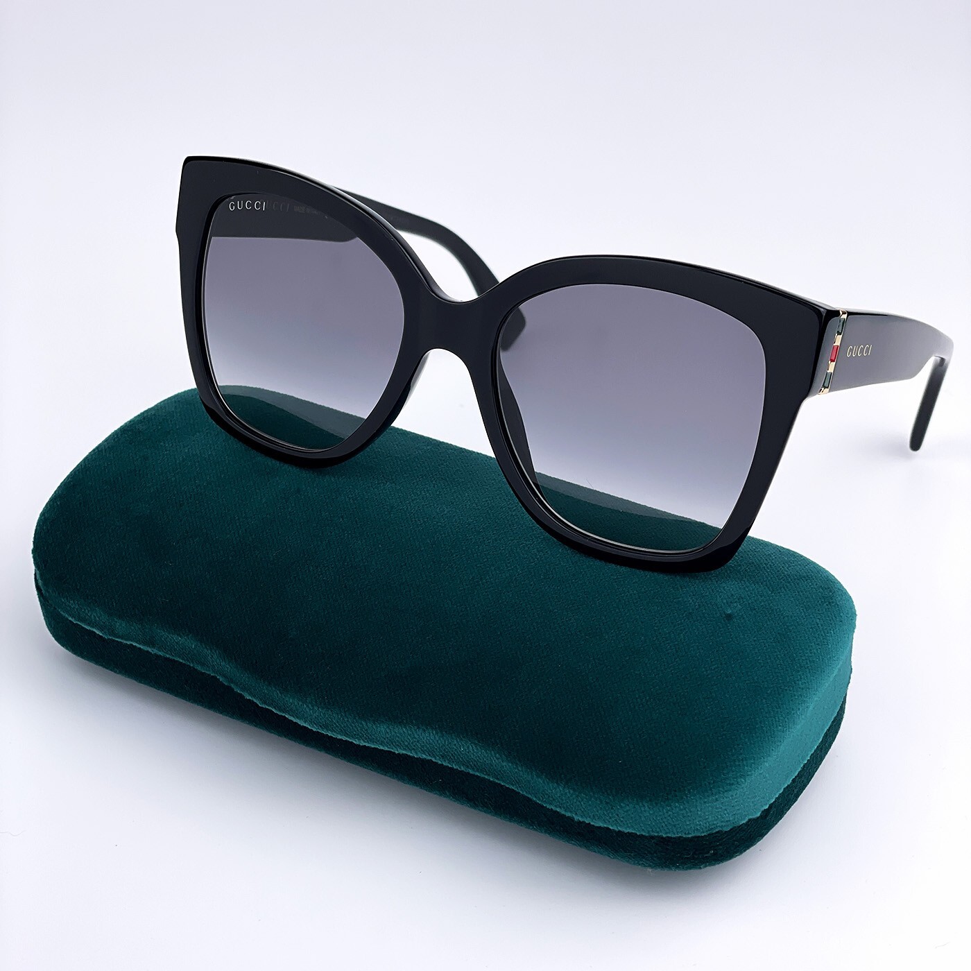 Pre-owned Gucci Gg0459s 001 Black Gray Gradient Cat Eye Women Sunglasses