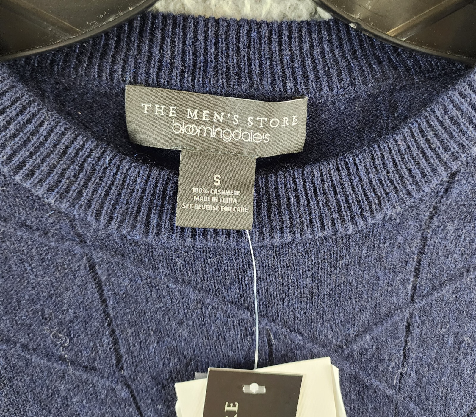 The Men's Store at Bloomingdale's Novelty Stitch Sweater Men's S Navy Blue L/S - Picture 2 of 14