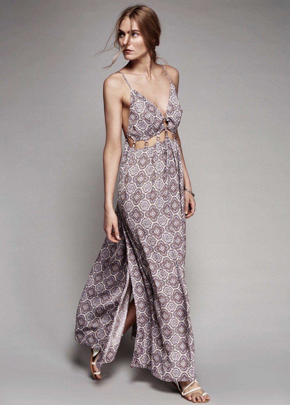 

Free People Shes A Knockout Платье макси с вырезами и принтом, шелковисто-коричневое с бретелями, НОВИНКА, Коричневый