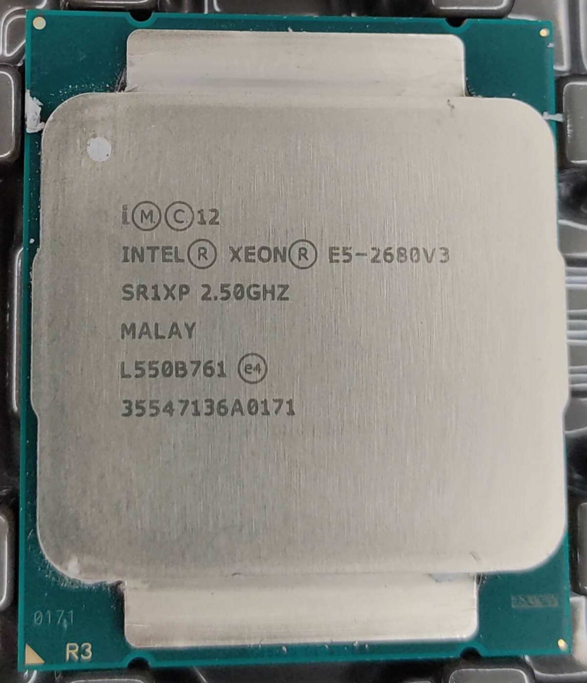 E5 2680 v3. Xeon e5-2680v4 в коробке.