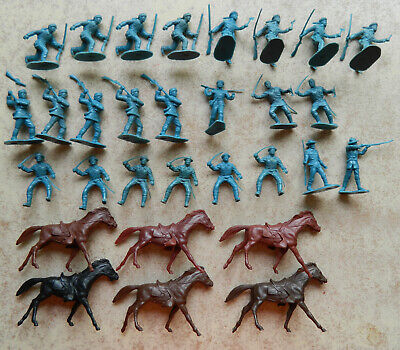 24 Vintage 54mm Marx Fort Apache playset plastic toy frontier figures + 6 horses