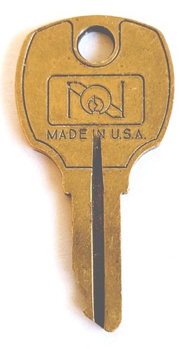 Apple - koki Vintage Key National C571A Rockford IL Appx 1-5/8