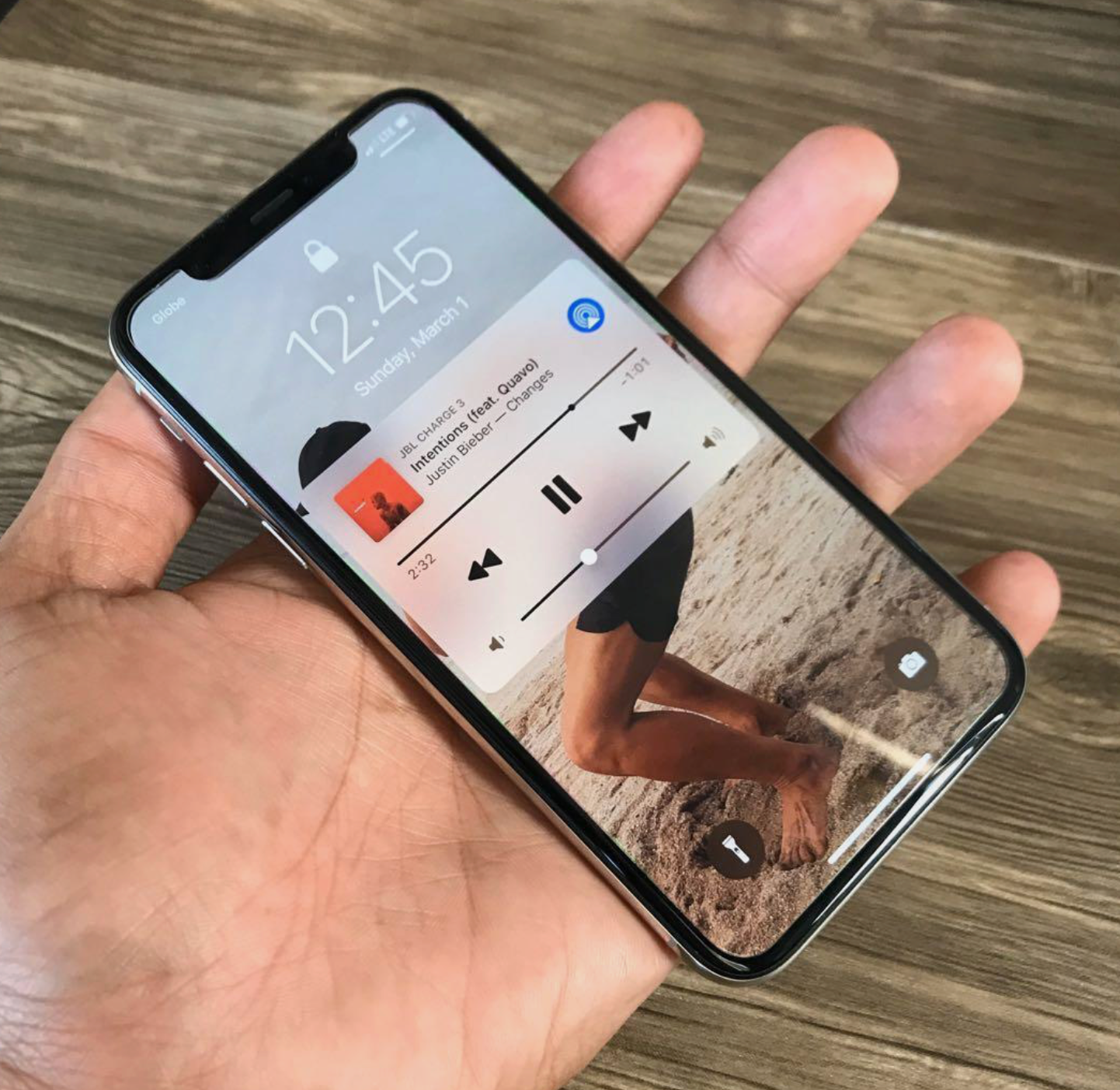 Apple iPhone X - 256GB - Silver (Factory Unlocked) Great Apple iPhone X - 256GB - Silver (Factory Unlocked) Great