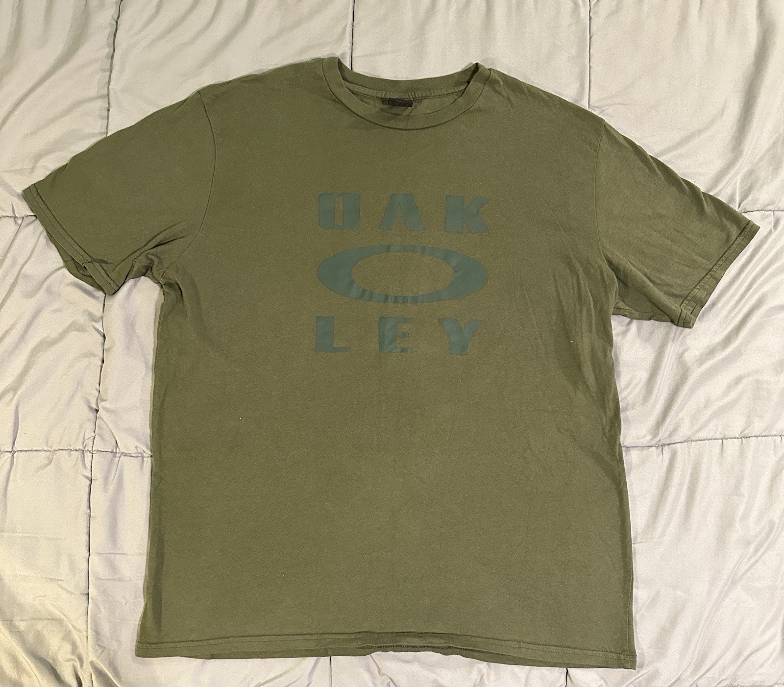 Vintage Oakley T-Shirt Graphic Spellout Tee Mens Size 2XL Green Y2K RARE!