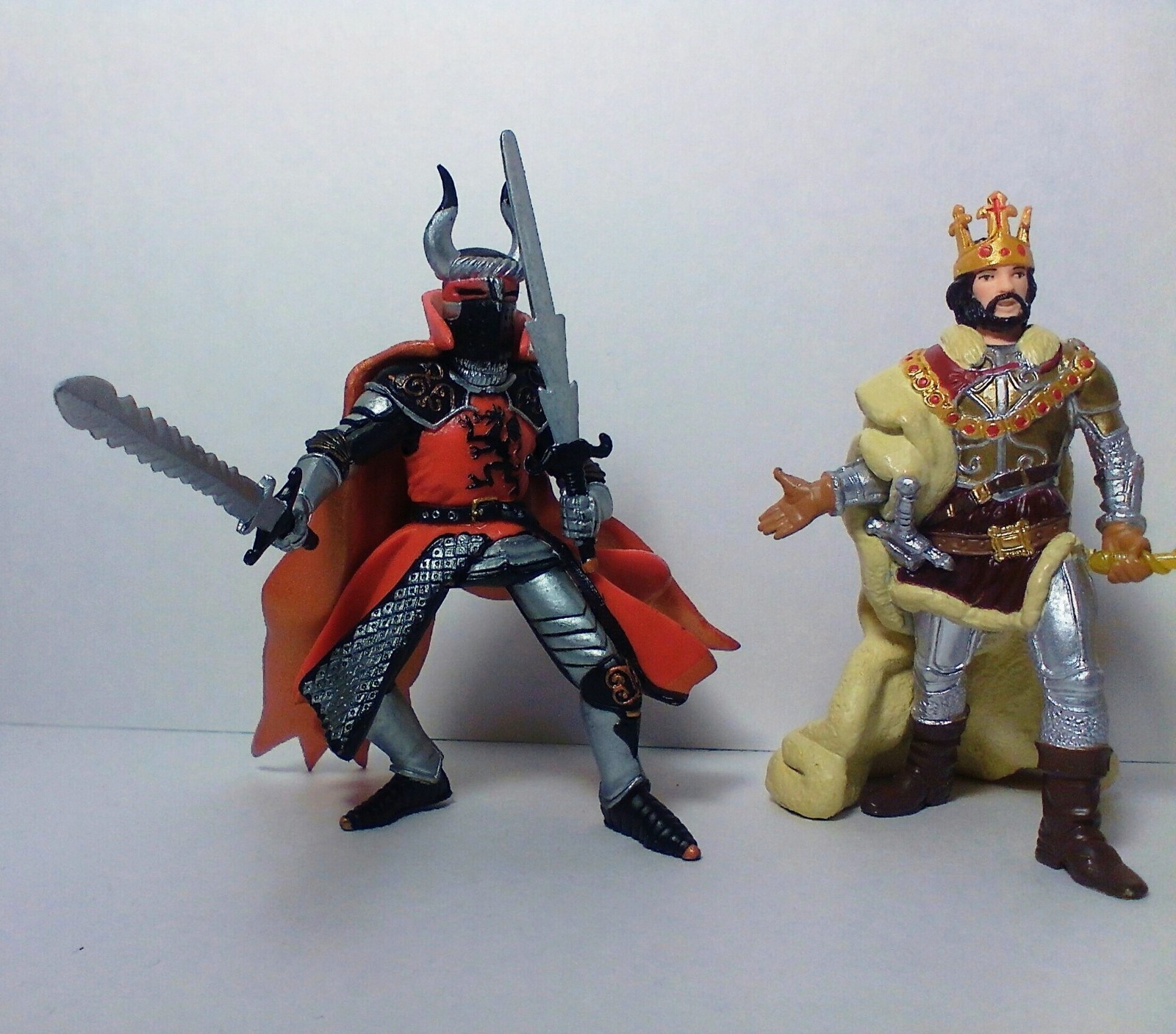 Papa Knights King Lot 4 Figures Knight Medieval Great Condition