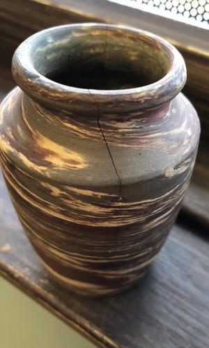 {I-2} Vtg/Antique  Niloak Pottery Mission Swirl Vase (Stress Cracks)