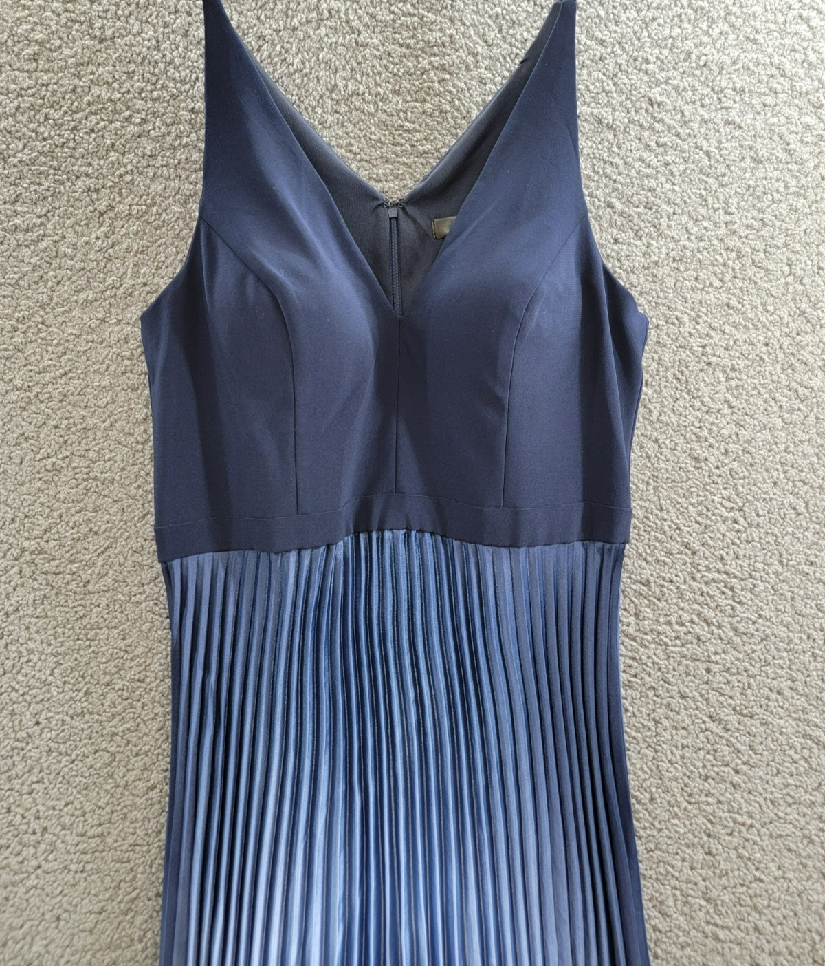 AQUA Pleated Shimmer Mixed Media Gown Women's 16 Navy/Blue V-Neck Back Zipped - Picture 3 of 15