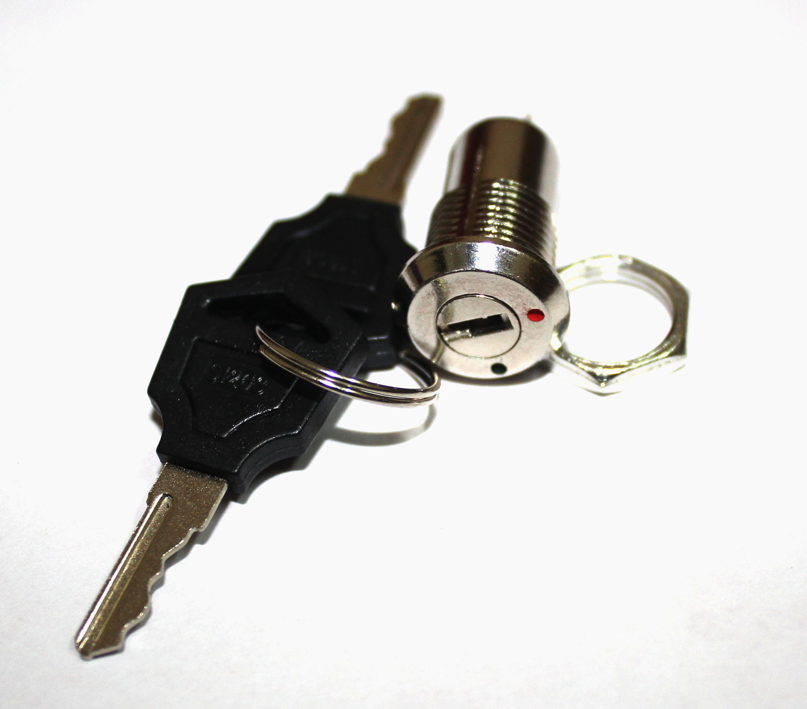 Металлические замочки для светильников polar. Ключи на свитч. Two-key switch. Пключ\ -\ 2,0\spst\d19\мет\мет\\2c\c510z1\ --- переключатели замковые. Переключатель с замком.