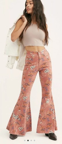 

Расклешенные джинсы со шнуровкой на спине Free People CRVY Ma Cherie  128 долларов США, Plum combo