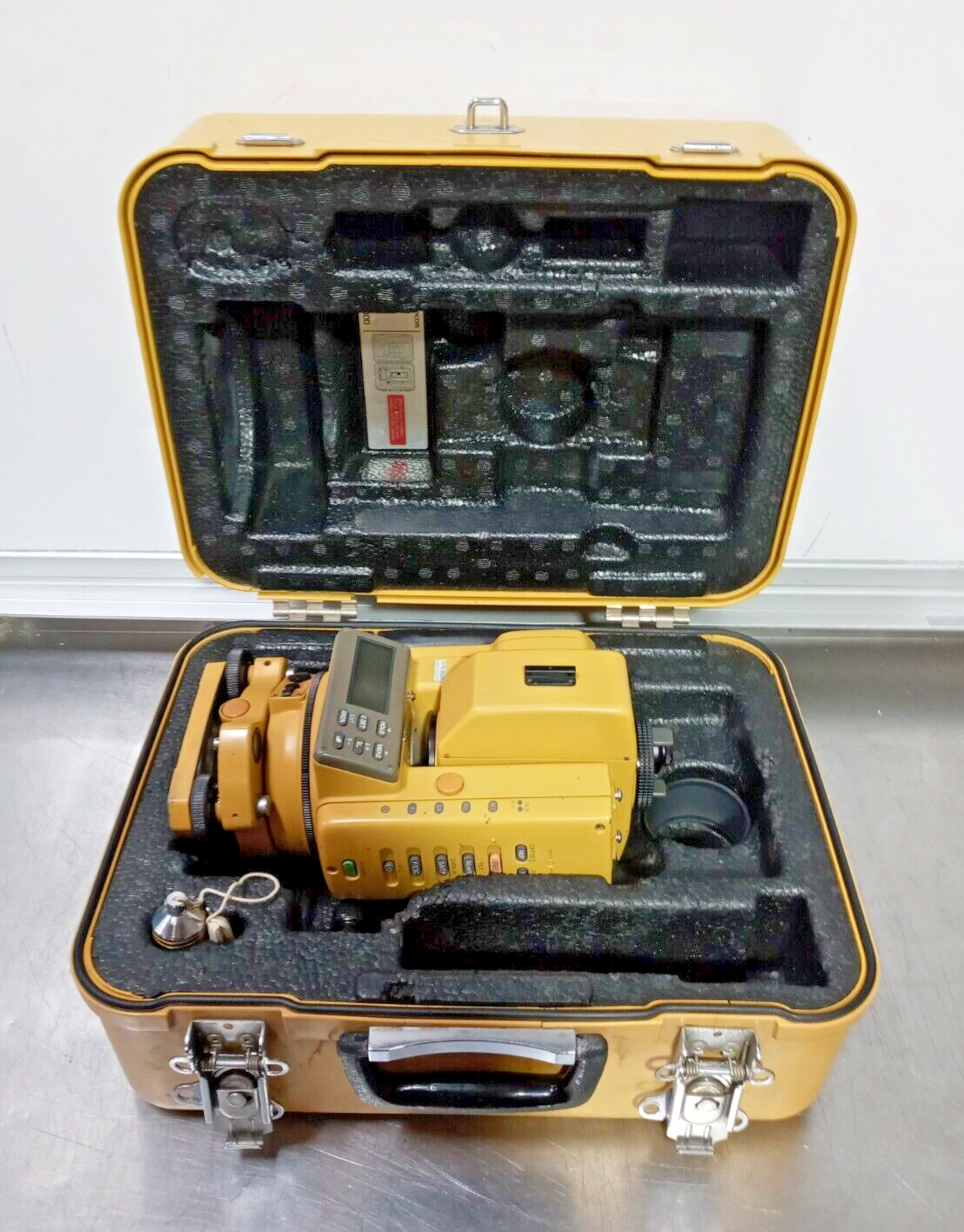 Topcon GTS 300 Total Station Dual Displays Surveying Topcon GTS 300 Total Station Dual Displays Surveying