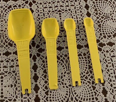 Set of 4 VintageTupperware Plastic Measuring Spoons Yellow Replacement Pieces