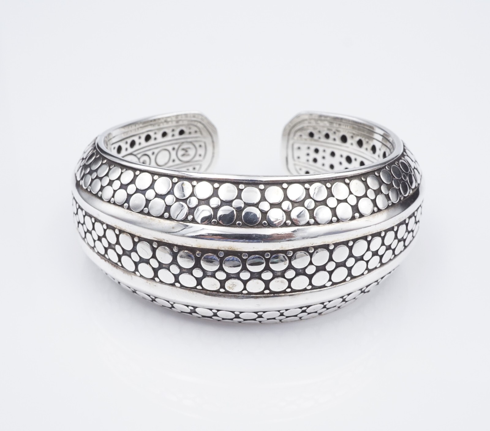 codysanderson バングル　NARROW DOT CUFF CODY SANDERSON（コディサンダーソン）の「Narrow Dot（バングル