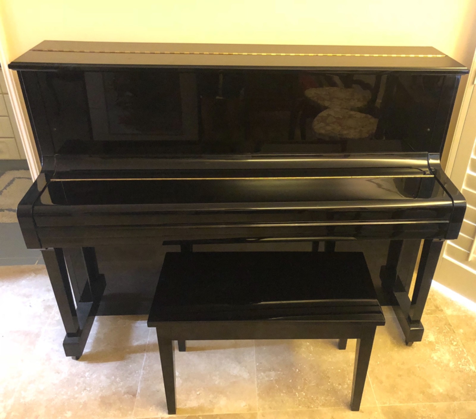 Boston by Steinway Upright Piano UP 118E