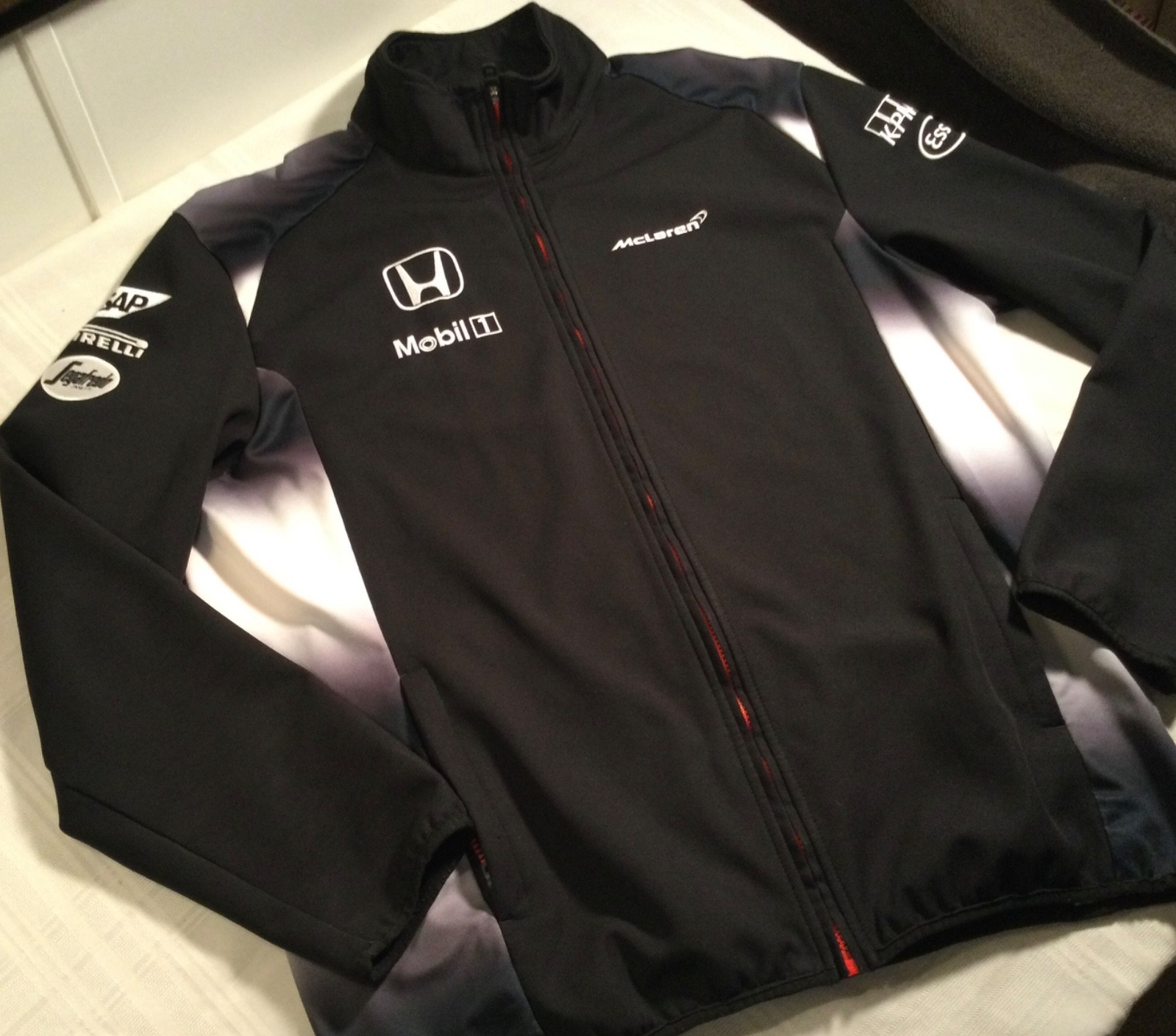 F1 HONDA McLaren ジャケット News on F1 :: Teams :: McLaren :: McLaren Honda F1 Team