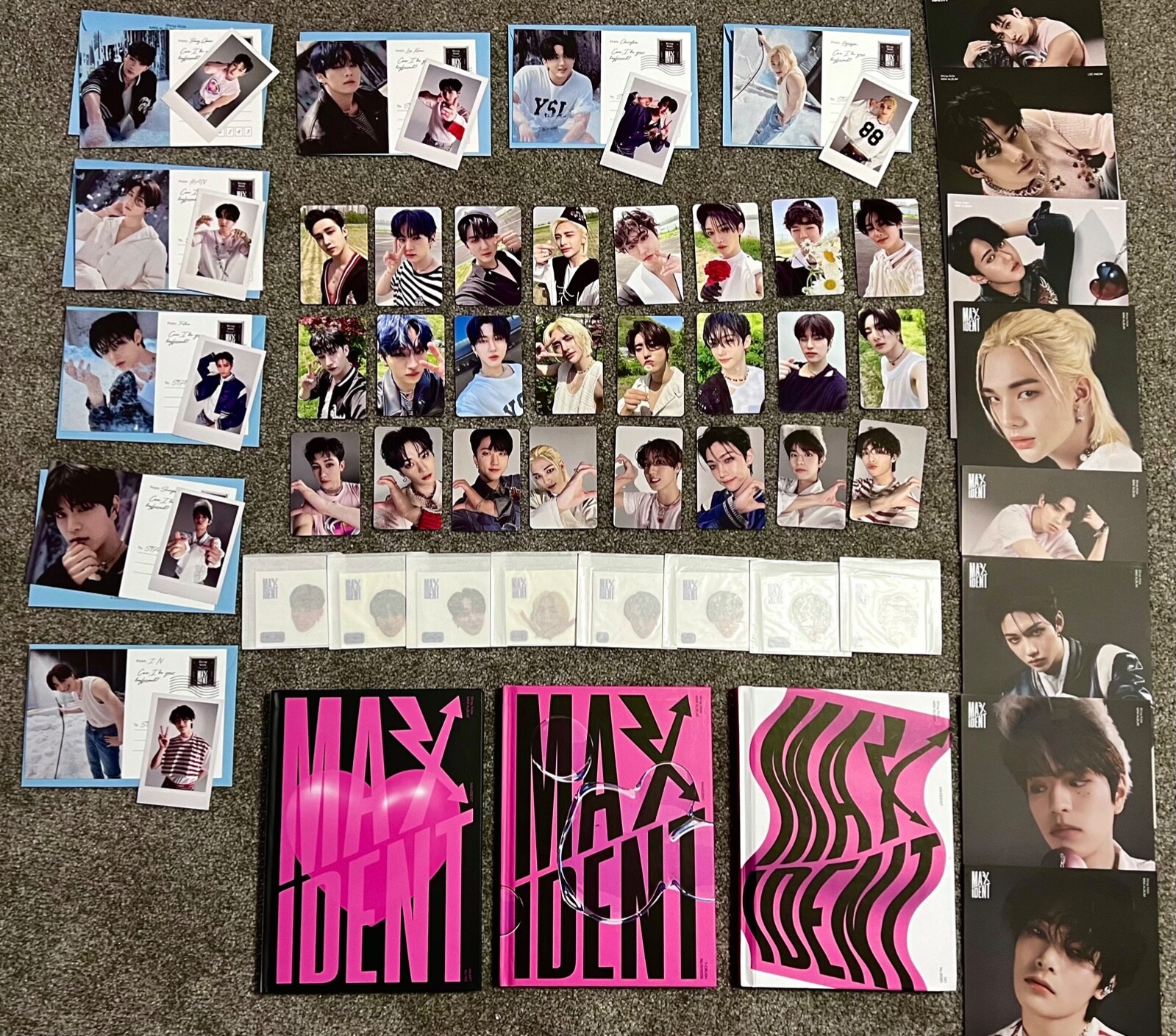 「新品未開封」ストレイキッズ　マキシデンド6枚セット Amazon.com: STRAY KIDS - Mini Album [MAXIDENT] (CASE Ver